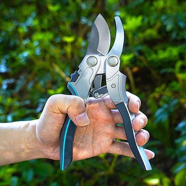 One hand option bypass pruner